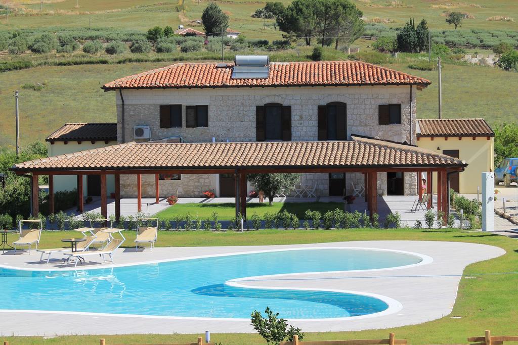 Tenuta Lanza Il Mulino Acquaviva Platani Exterior foto