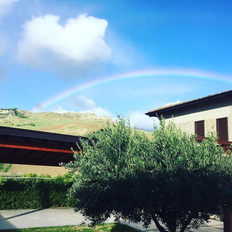 Tenuta Lanza Il Mulino Acquaviva Platani Exterior foto